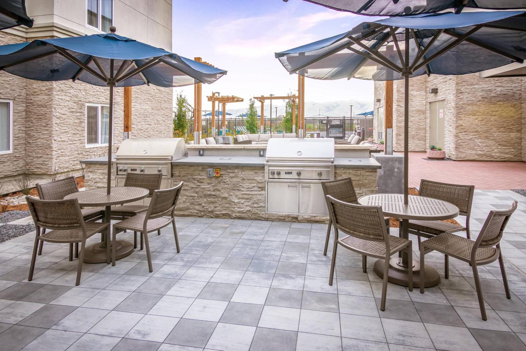 Fairfield Inn & Suites By Marriott San Jose North/Silicon Valley Екстериор снимка