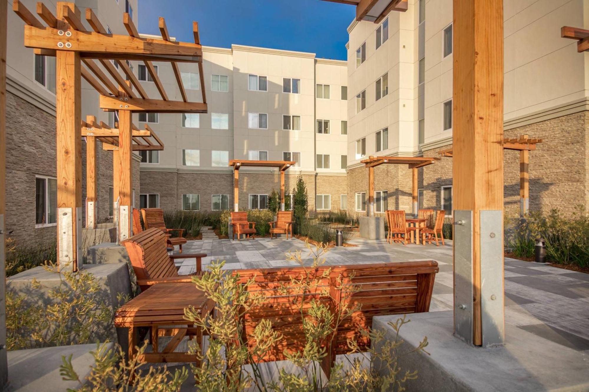 Fairfield Inn & Suites By Marriott San Jose North/Silicon Valley Екстериор снимка